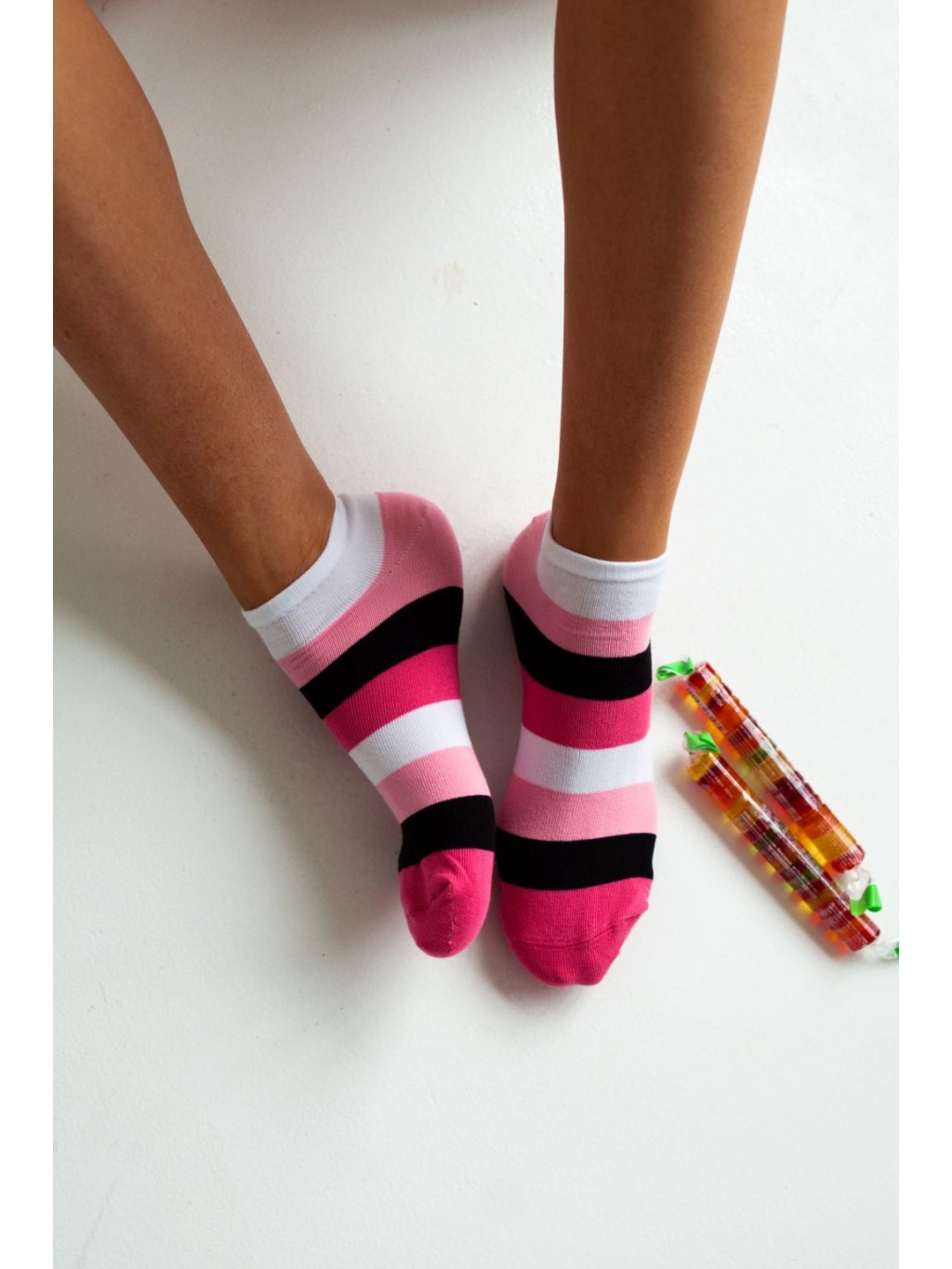 Stopki damskie kolorowe paski różowo-biało-czarne Stopki damskie kolorowe paski różowo-biało-czarne