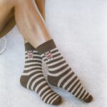 Skarpetki damskie frotte w paski z misiem beżowo-brązowe