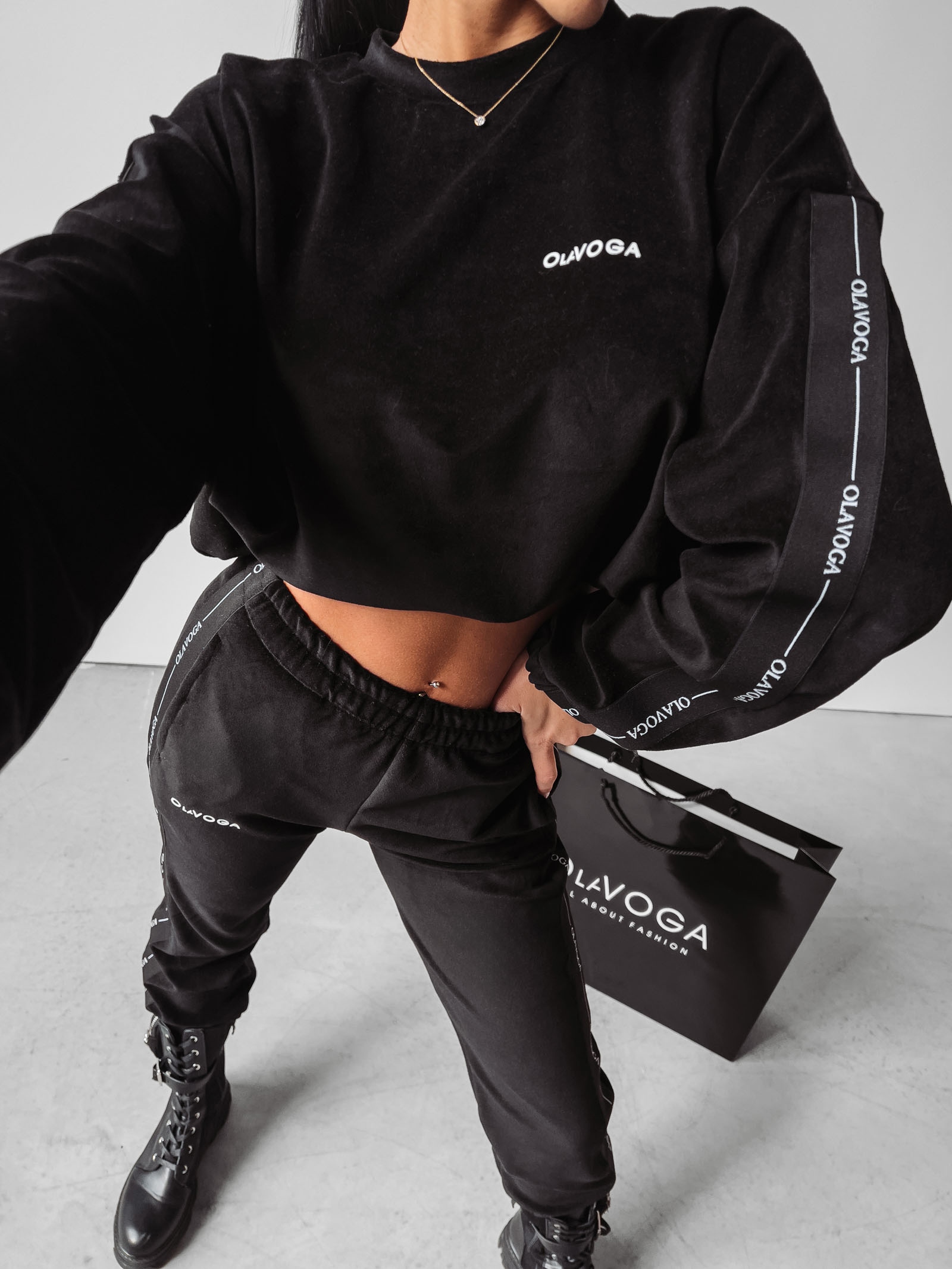 Komplet welurowy damski Blum Ola Voga czarny