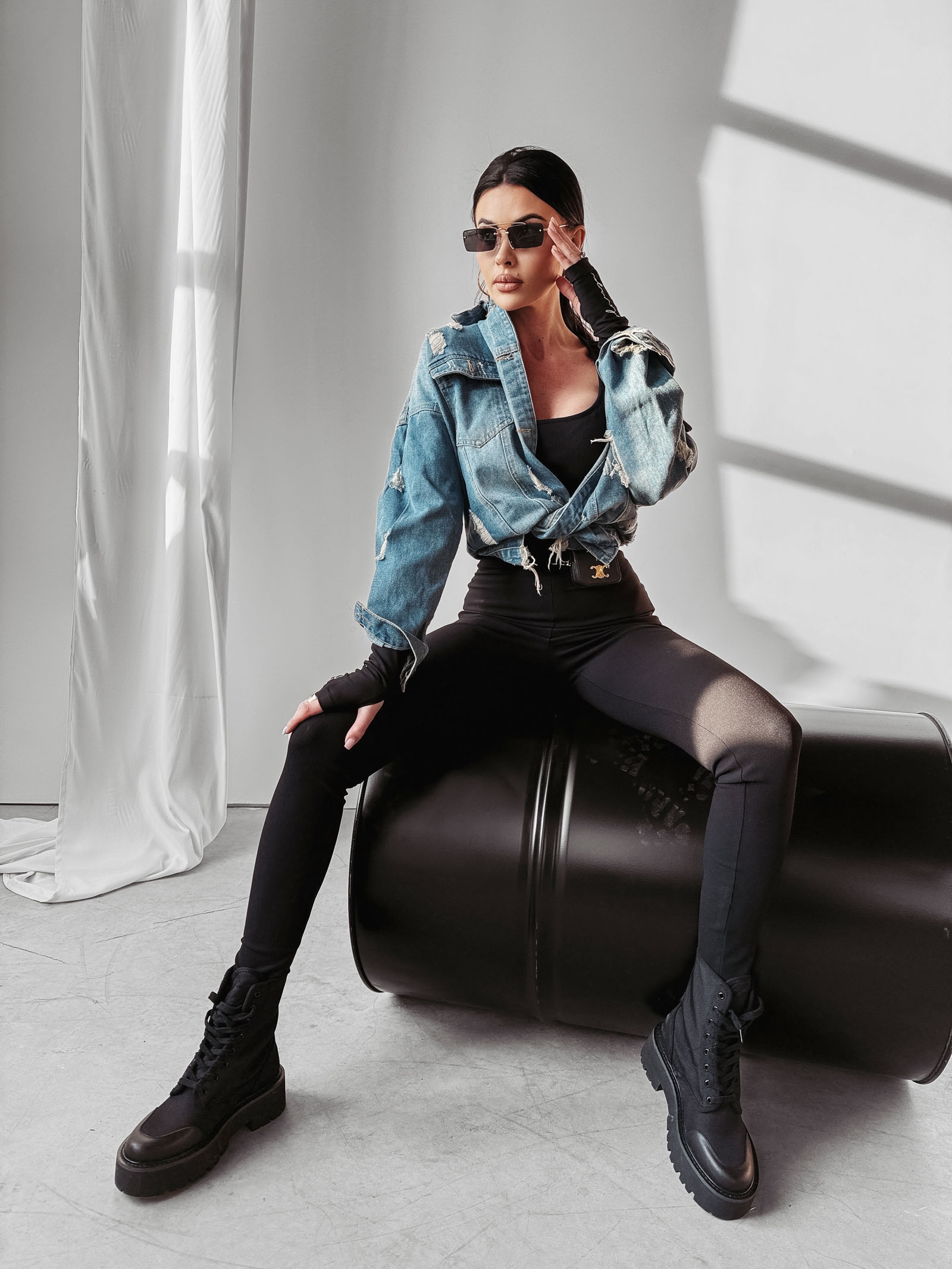 Kombinezon dopasowany Karly Ola Voga czarny Kombinezon dopasowany Karly Ola Voga czarny