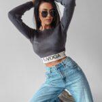 Bluzka basicowa prążkowana Dana Ola Voga grafitowa