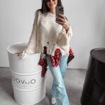 Sweter damski postrzępiony Miley Ola Voga beżowy