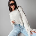 Sweter damski postrzępiony Miley Ola Voga biały