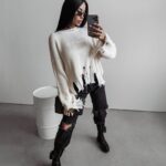 Sweter damski postrzępiony Miley Ola Voga biały