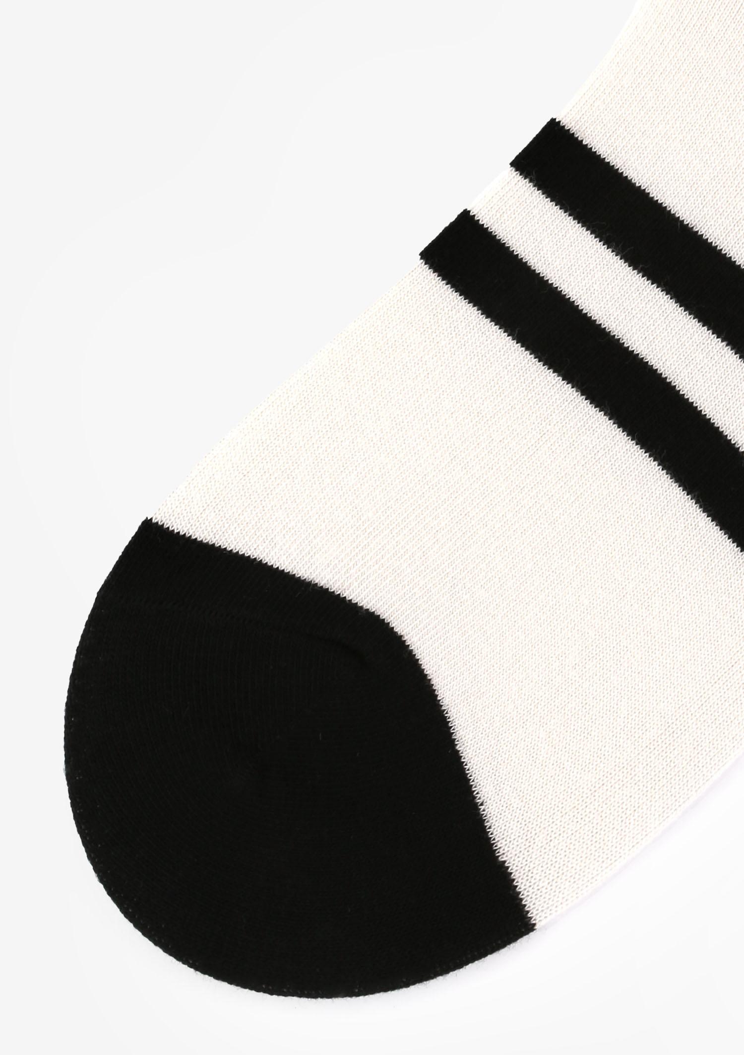 Skarpetki damskie z wyhaftowanym sercem ecru