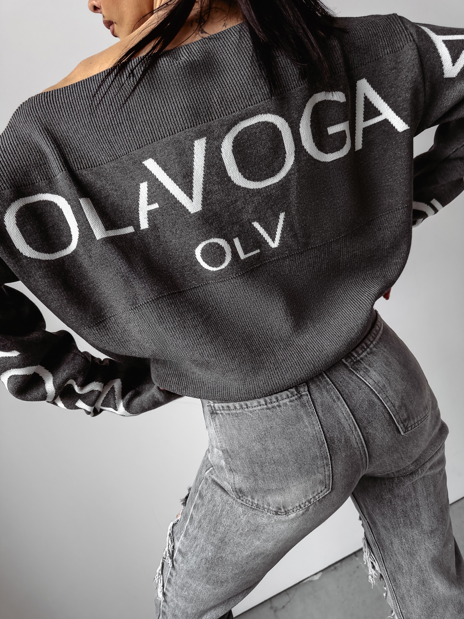 Sweter oversize Joanna Ola Voga c.melanż Sweter oversize Joanna Ola Voga c.melanż