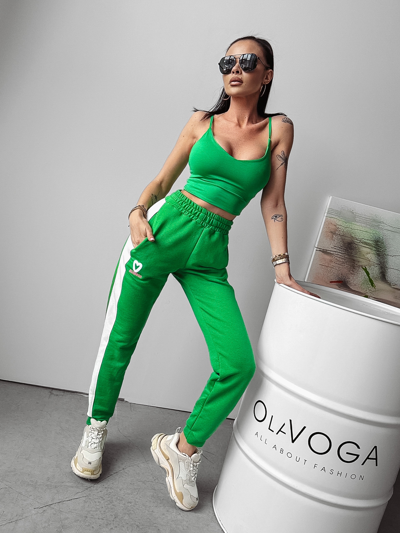 Spodnie dresowe joggery Betix Ola Voga zielone