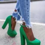 Czółenka na słupku Madam Pinkna zielone