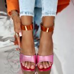 Sandały na słupku metaliczne Madam Multit II lila