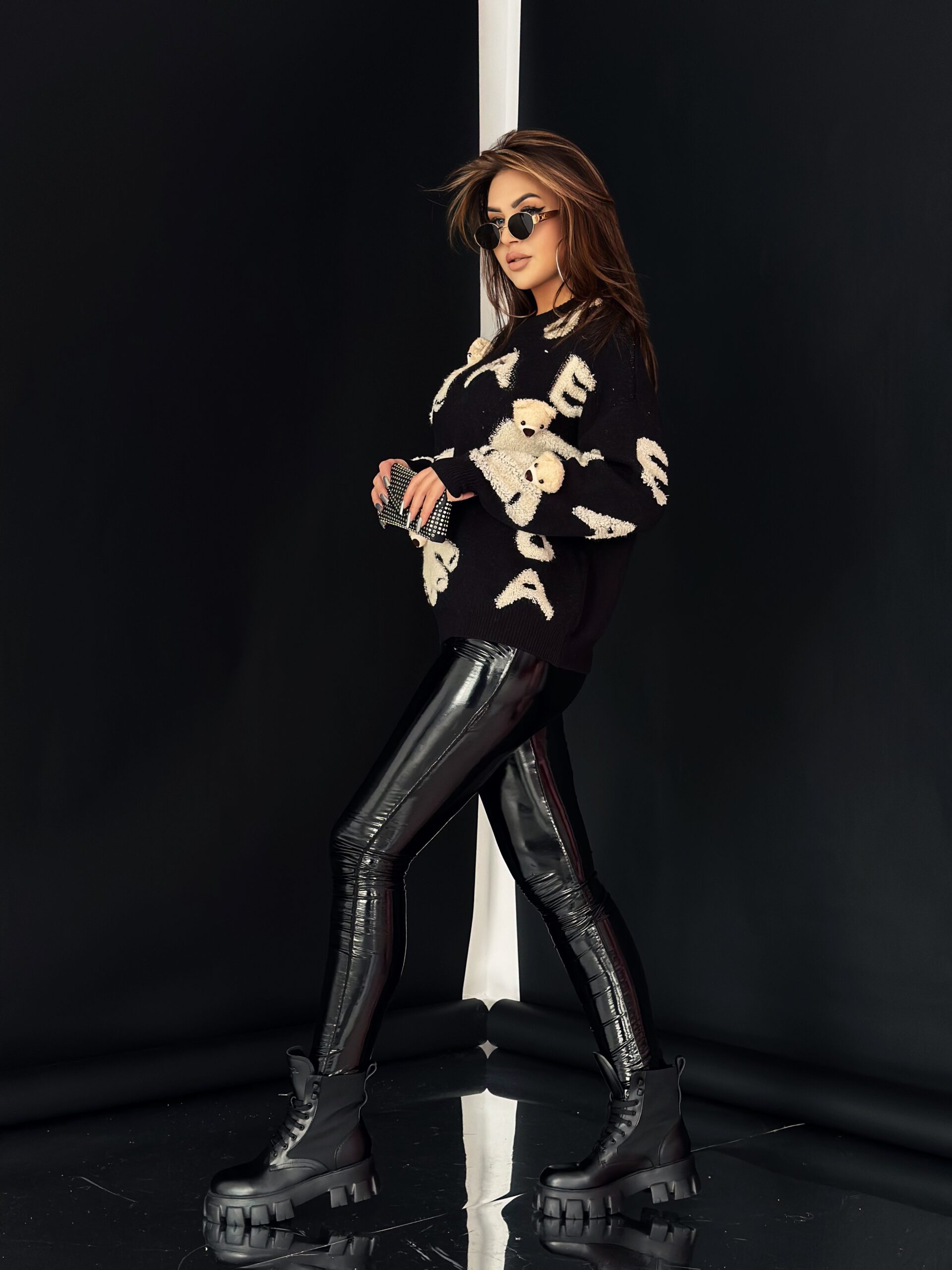 Sweter 3D z misiami Ted’s czarny