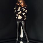 Sweter 3D z misiami Ted’s czarny