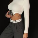 Sweter pluszowy z okrytymi plecami Lobe ecru