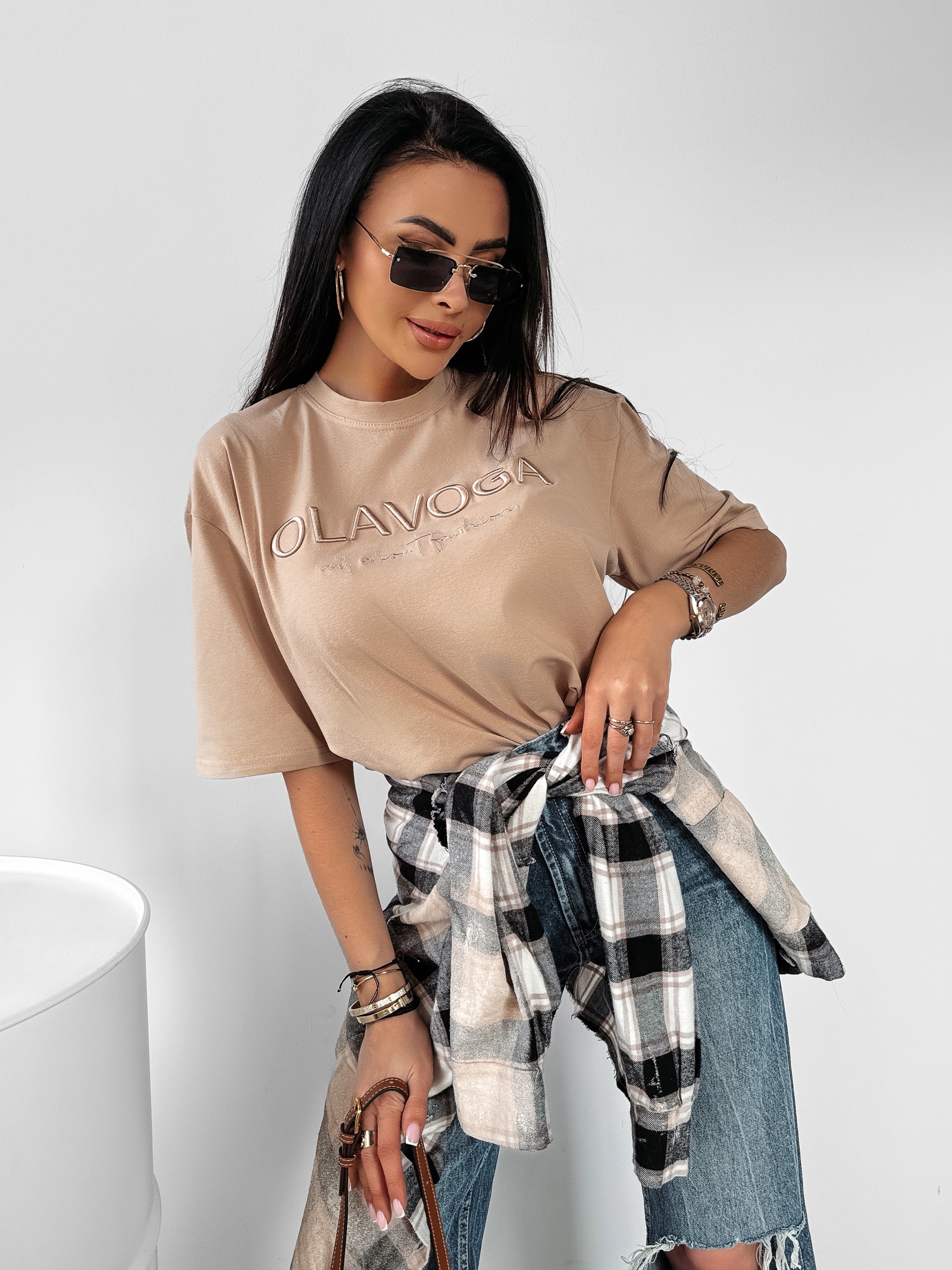 T-shirt klasyczny Asher Ola Voga beżowy