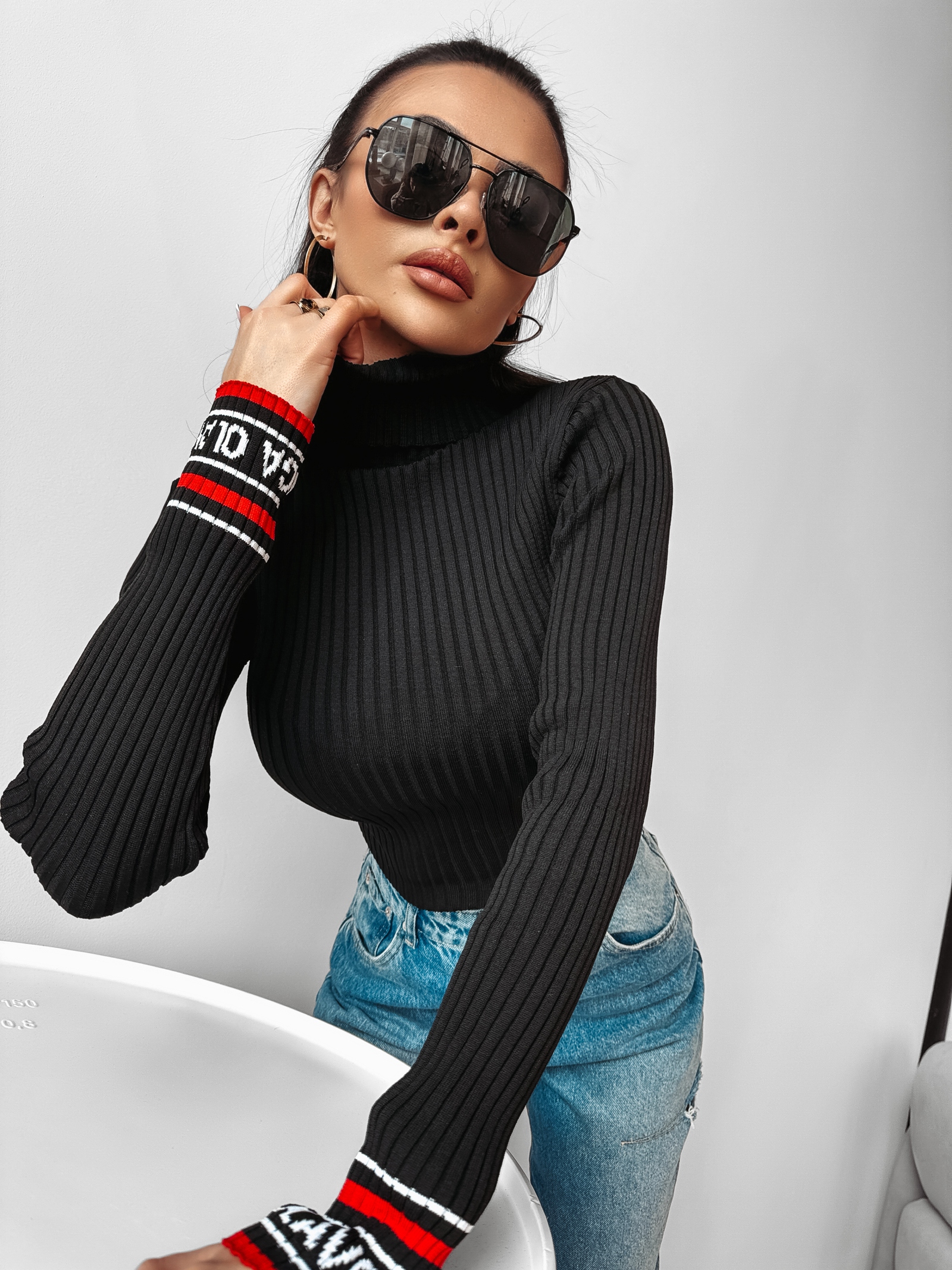 Golf prążkowany NEVE OLAVOGA czarny