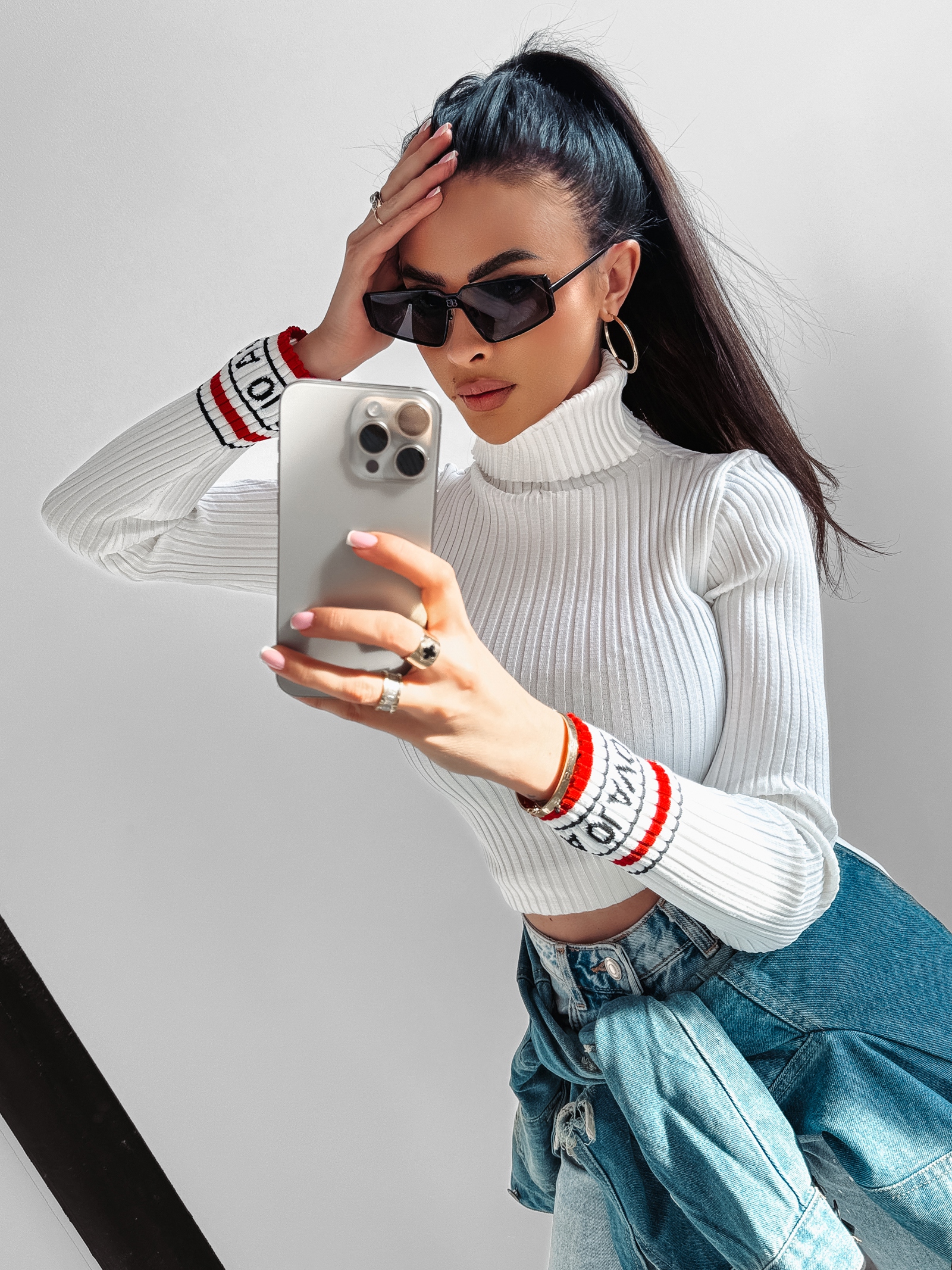 Golf prążkowany Neve Ola Voga ecru