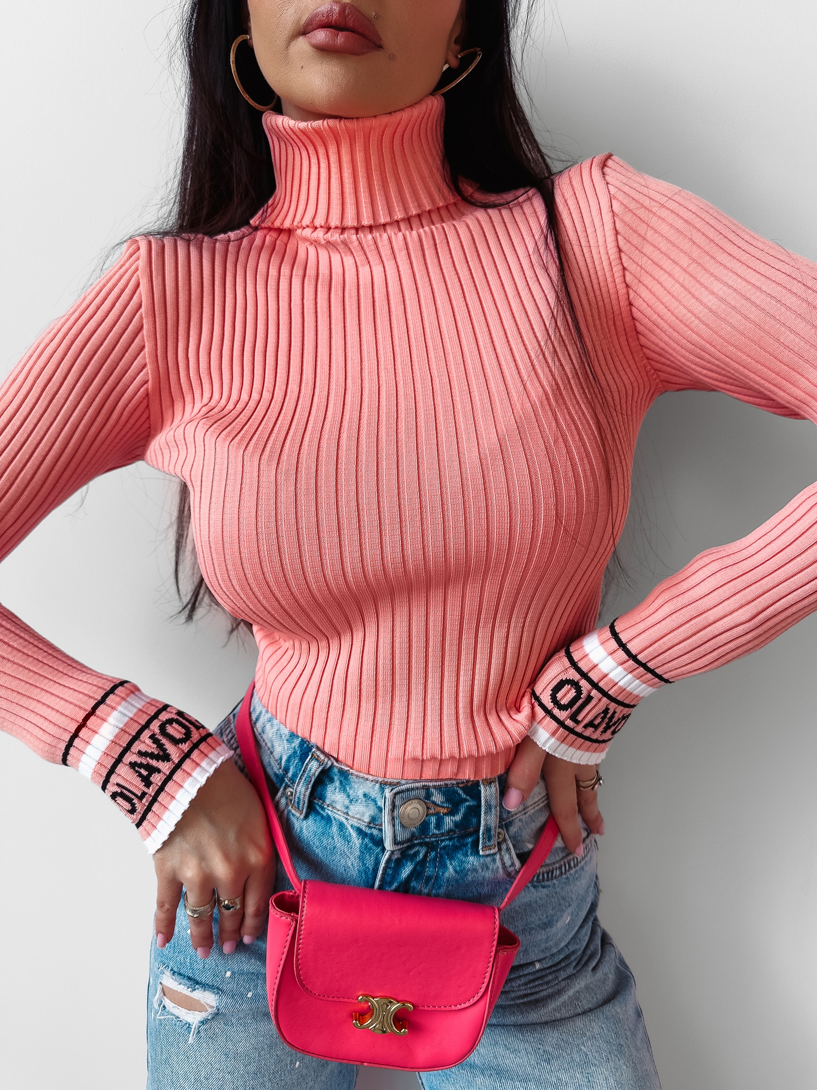 Golf prążkowany Neve Ola Voga pudrowy