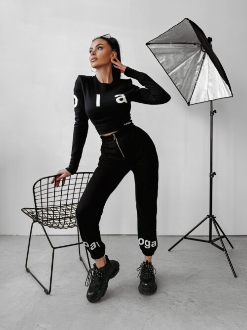 Spodnie dresowe Eyda Ola Voga czarne