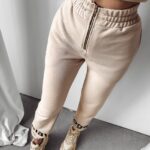 Spodnie dresowe Eyda Ola Voga beżowe