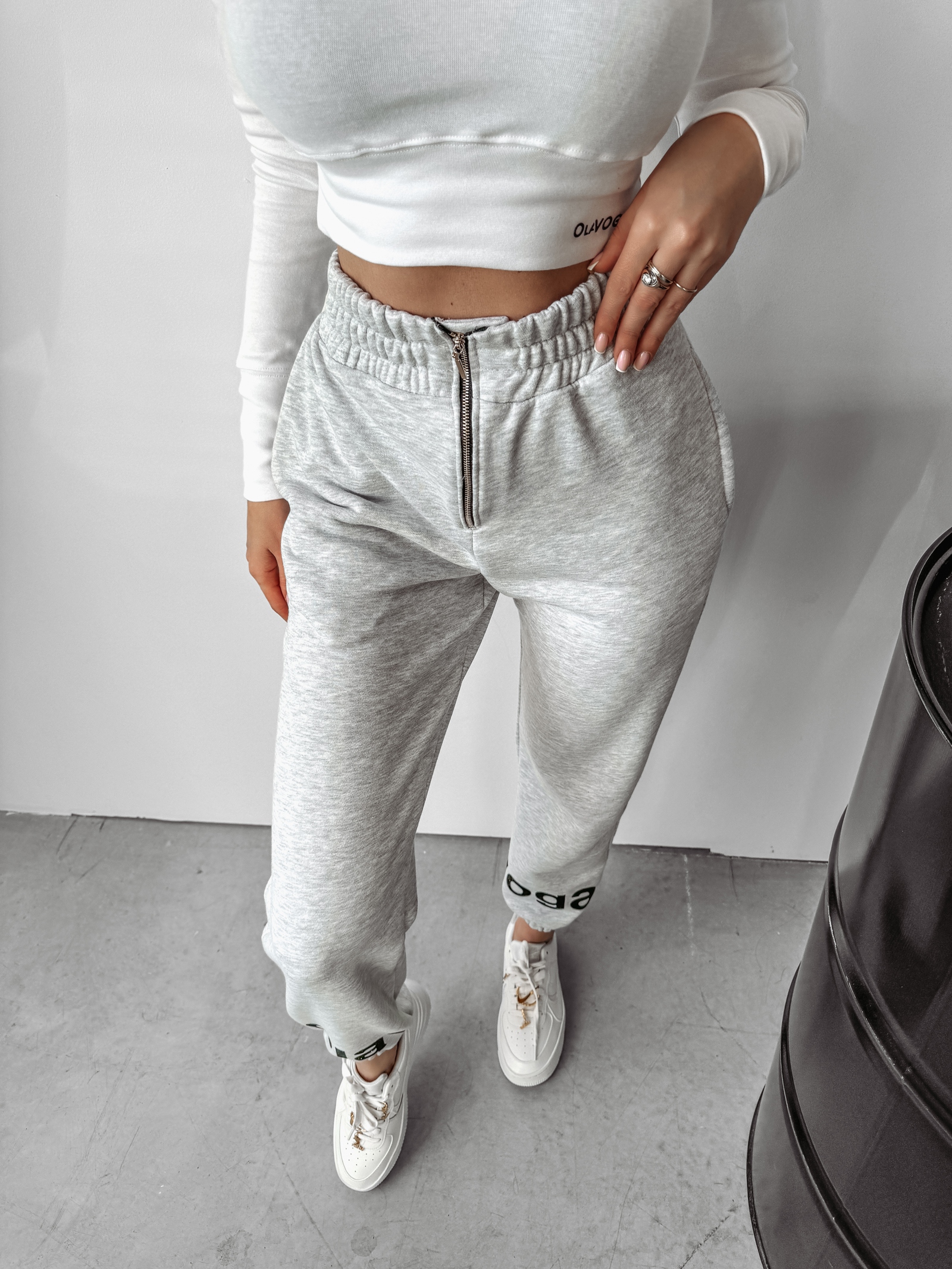 Spodnie dresowe Eyda Ola Voga szare