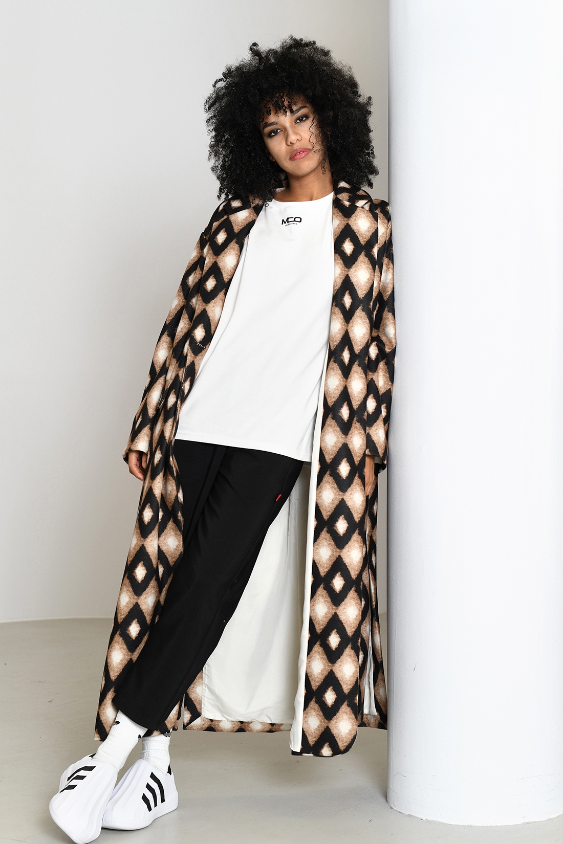 Płaszcz oversize MC ROMB czarno-beżowy