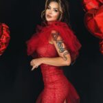 Sukienka cekinowa z tiulem NB Megos czerwona