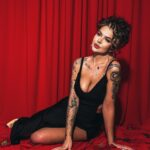 Sukienka elastyczna NB Dosto czarna