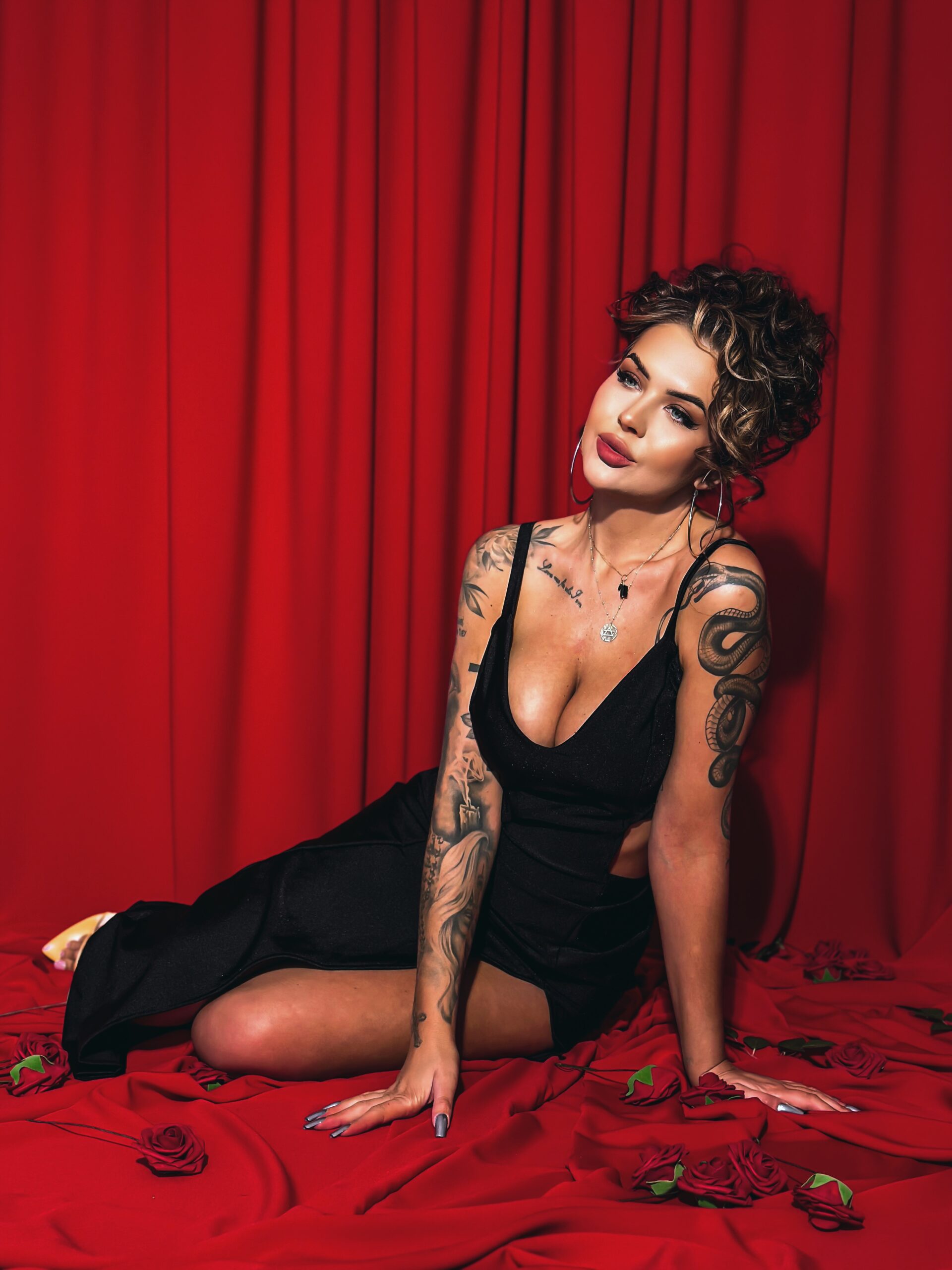 Sukienka elastyczna NB Dosto czarna