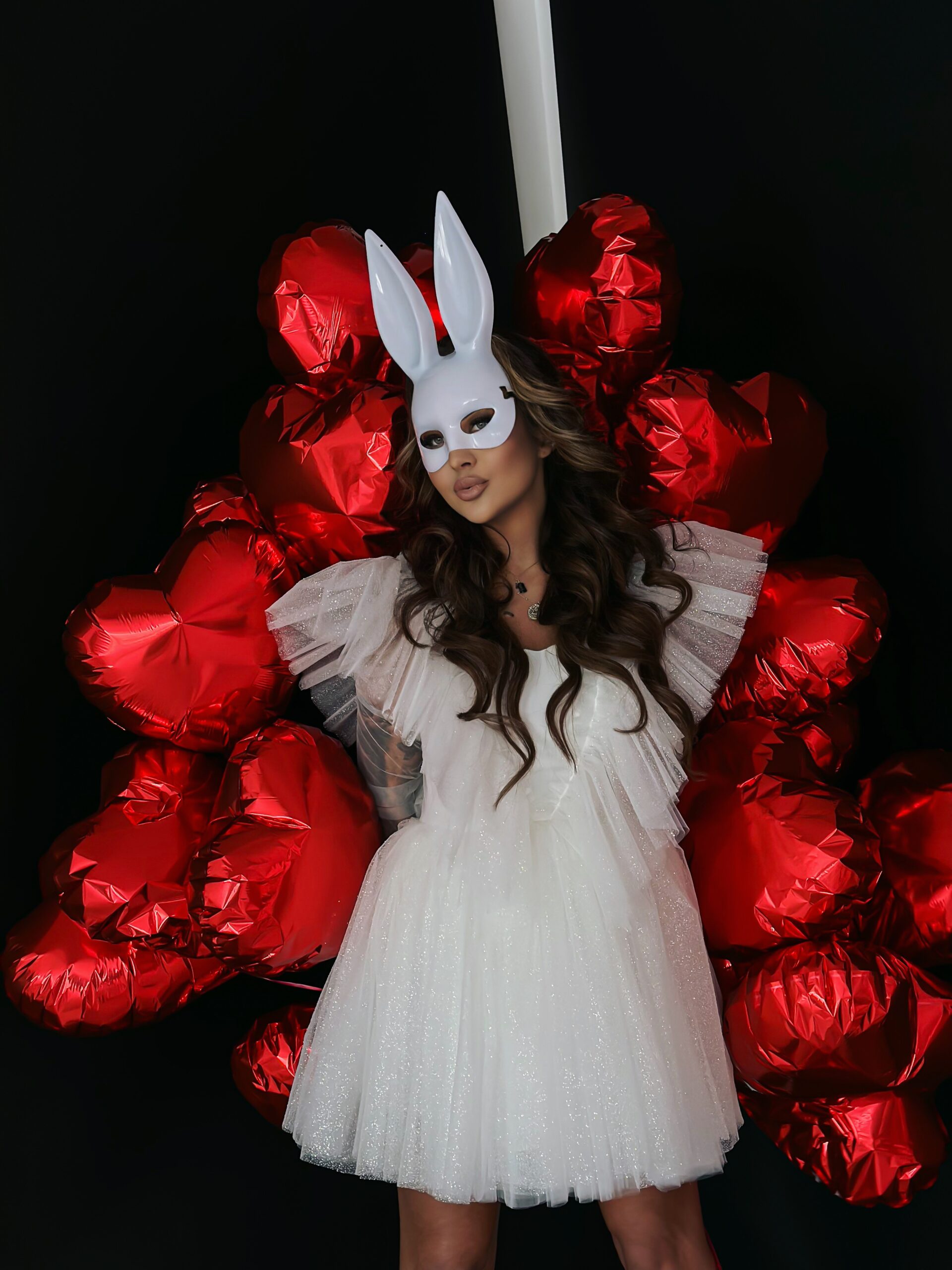 Sukienka tiulowa NB Fifto biała Sukienka tiulowa NB Fifto biała