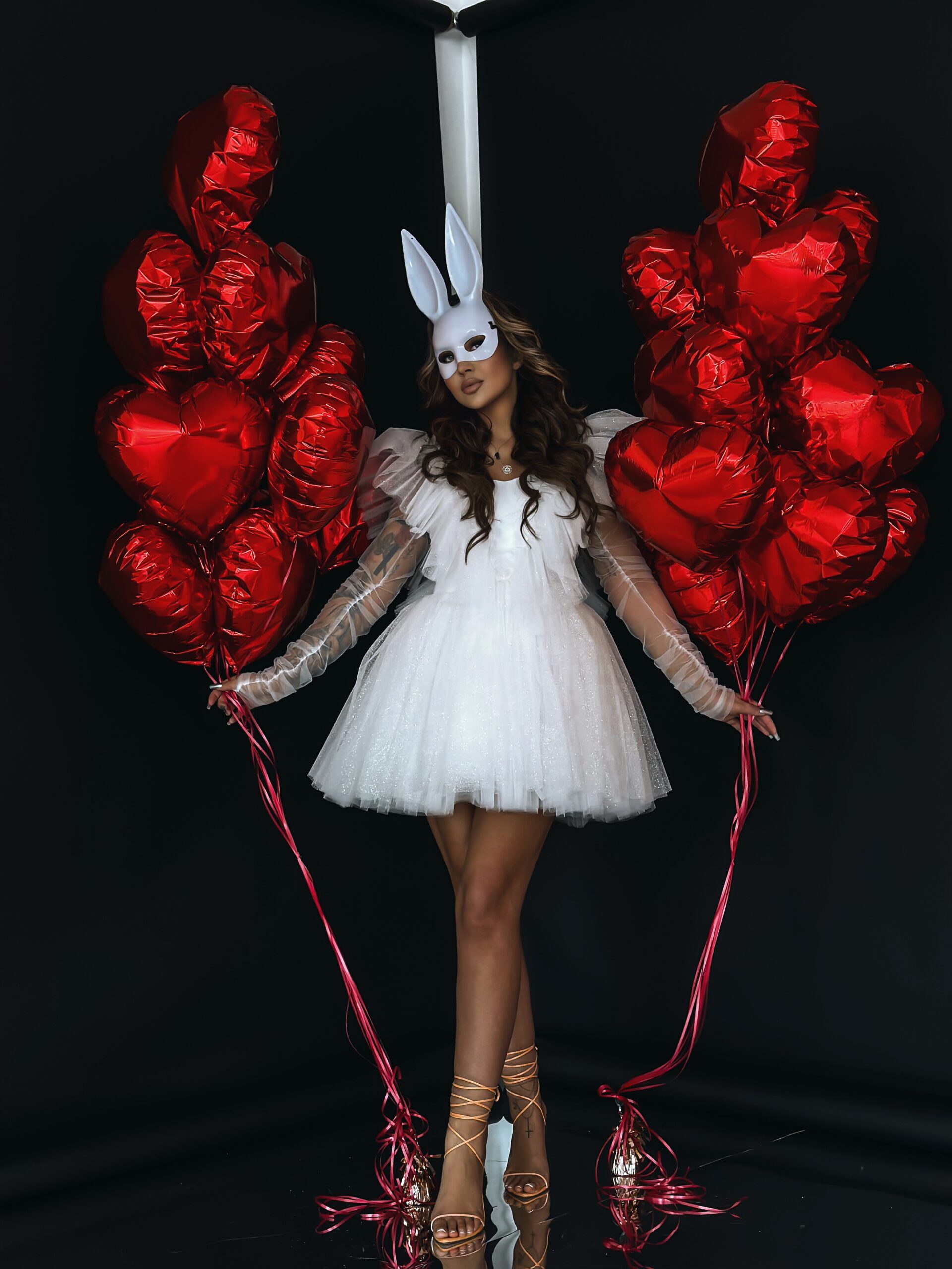 Sukienka tiulowa NB Fifto biała Sukienka tiulowa NB Fifto biała