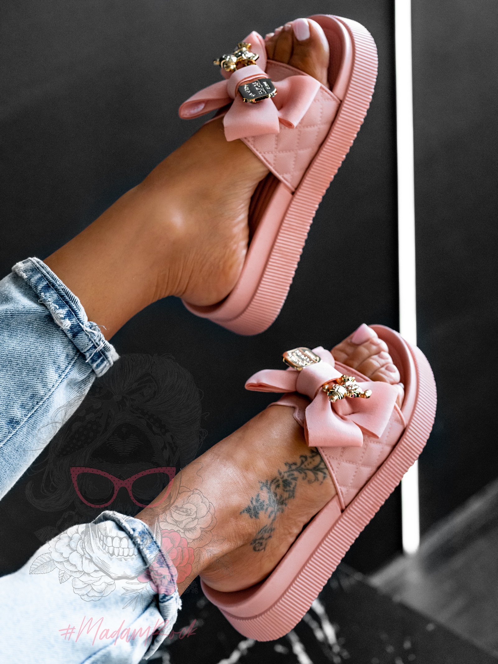 Klapki z misiem Rock Tods II pudrowy roż