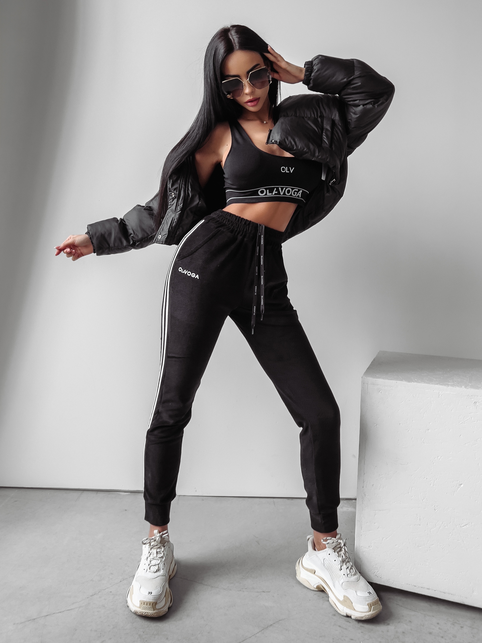 Spodnie dresowe welurowe Supra Ola Voga czarne