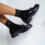 Stopki damskie gładkie z koronką czarne