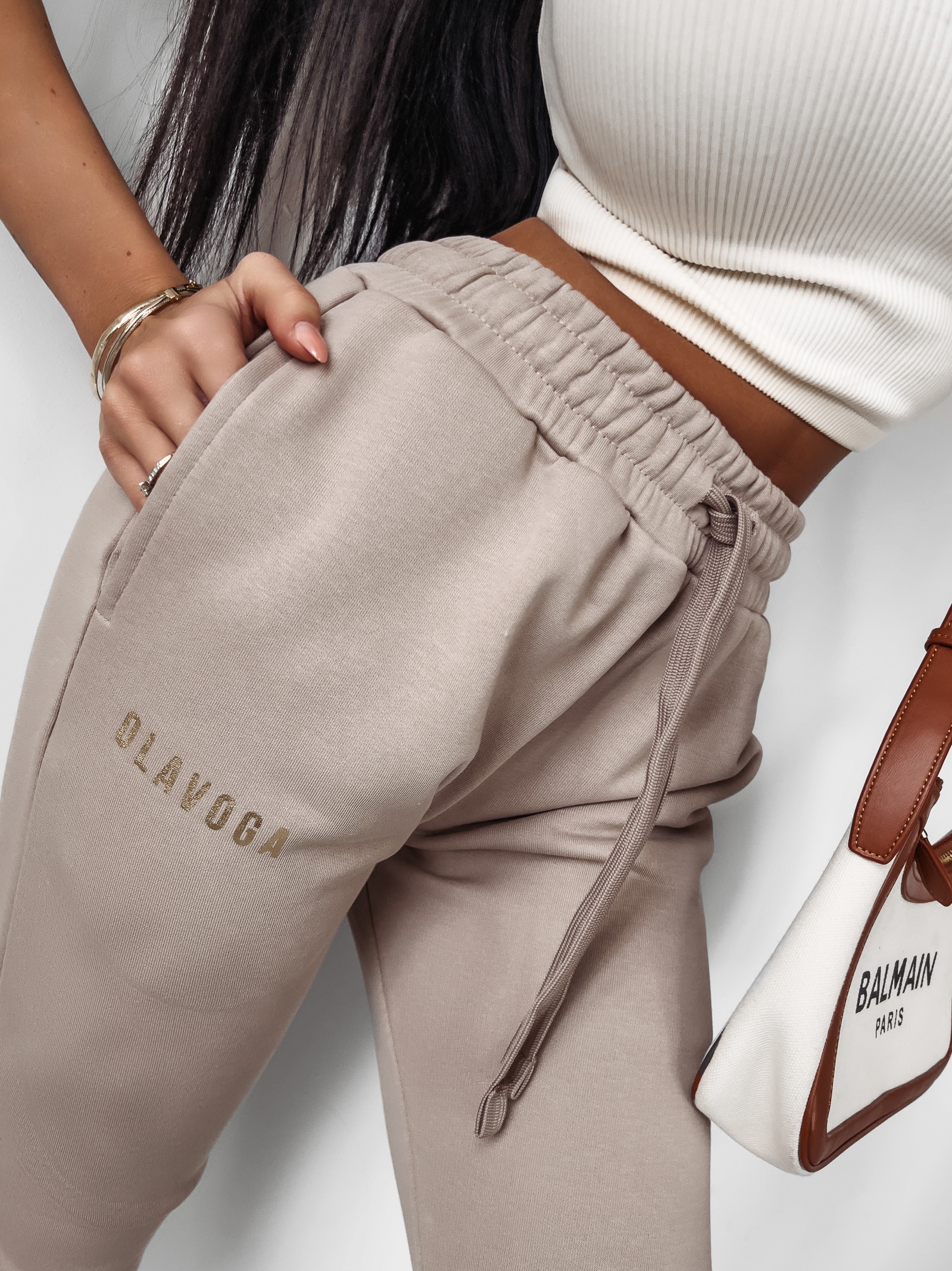 Spodnie jogger dresowe Herbie Ola Voga beżowe Spodnie jogger dresowe Herbie Ola Voga beżowe