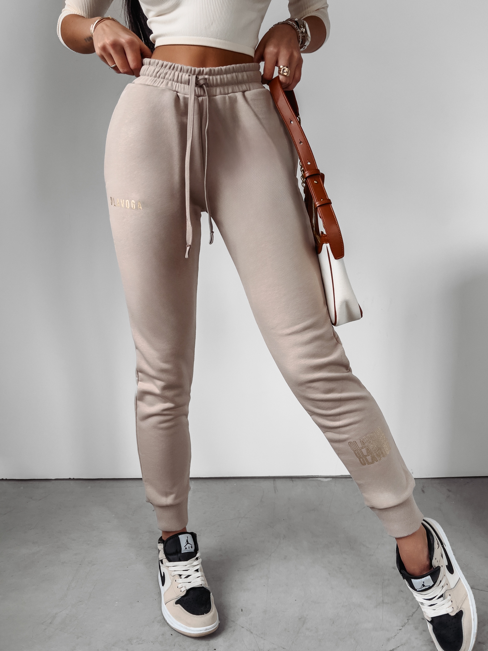 Spodnie jogger dresowe Herbie Ola Voga beżowe Spodnie jogger dresowe Herbie Ola Voga beżowe