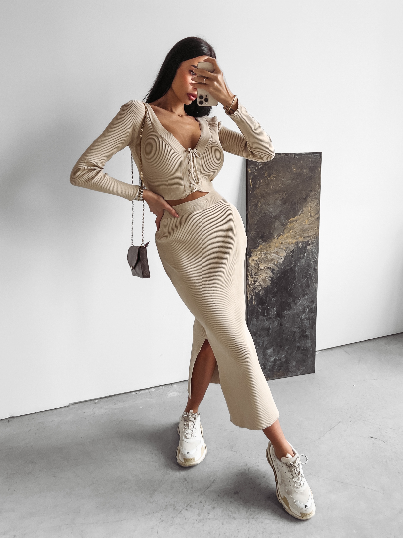 Komplet prążkowany casual RENA OLAVOGA beżowy Komplet prążkowany casual RENA OLAVOGA beżowy