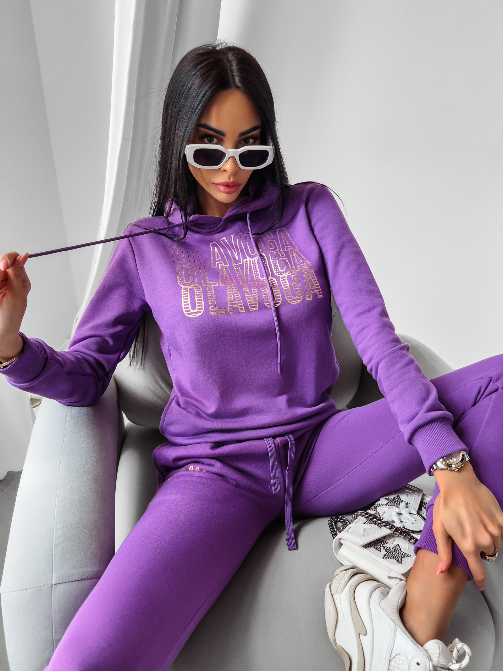 Bluza kangurka z nadrukiem Kiki Ola Voga fioletowa