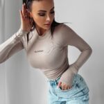 Bluzka BASIC gładka Jenny Ola Voga beżowa