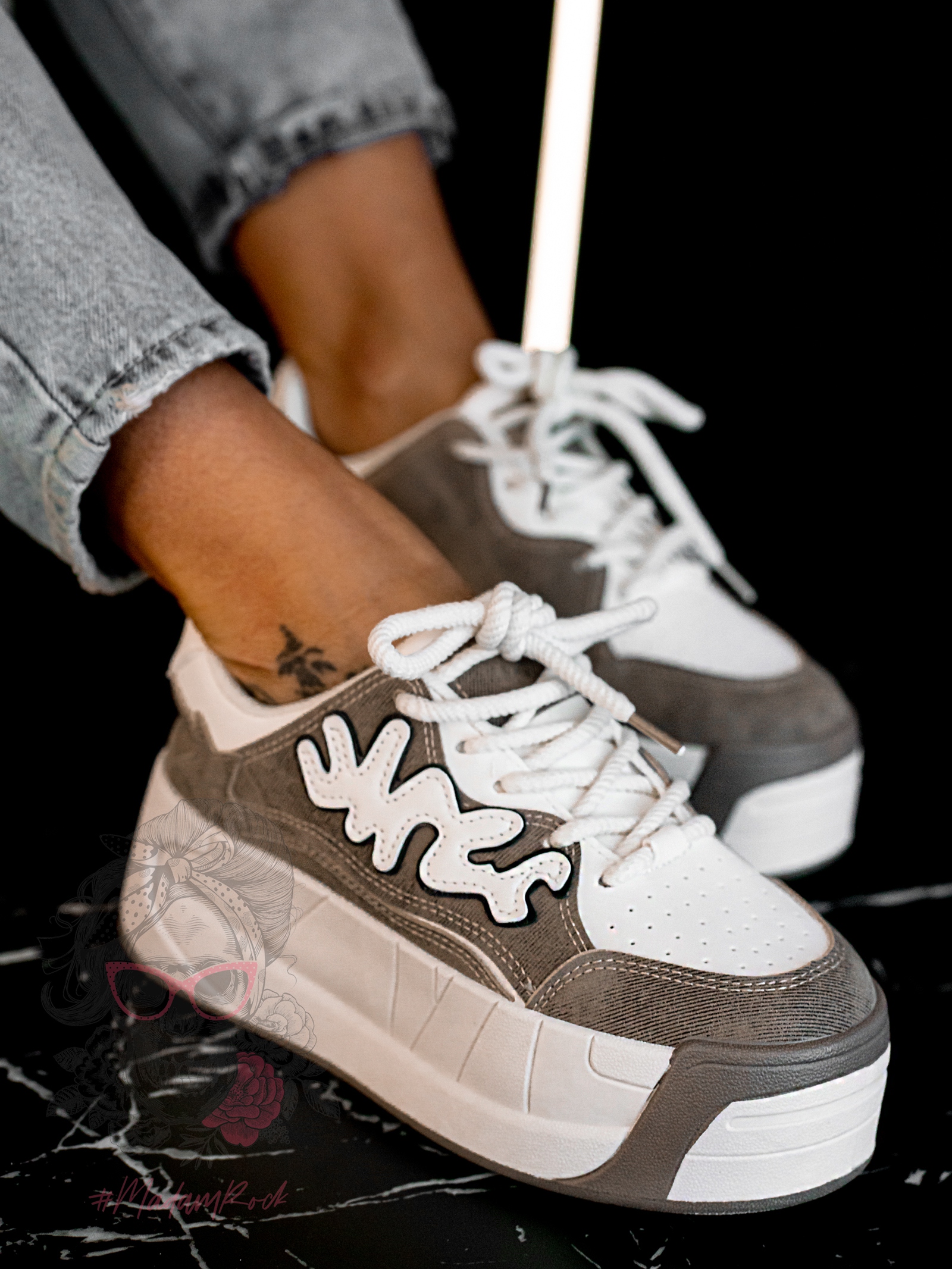 Buty sportowe na platformie Madam Zegos c.beżowe