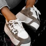 Buty sportowe na platformie Madam Zegos c.beżowe