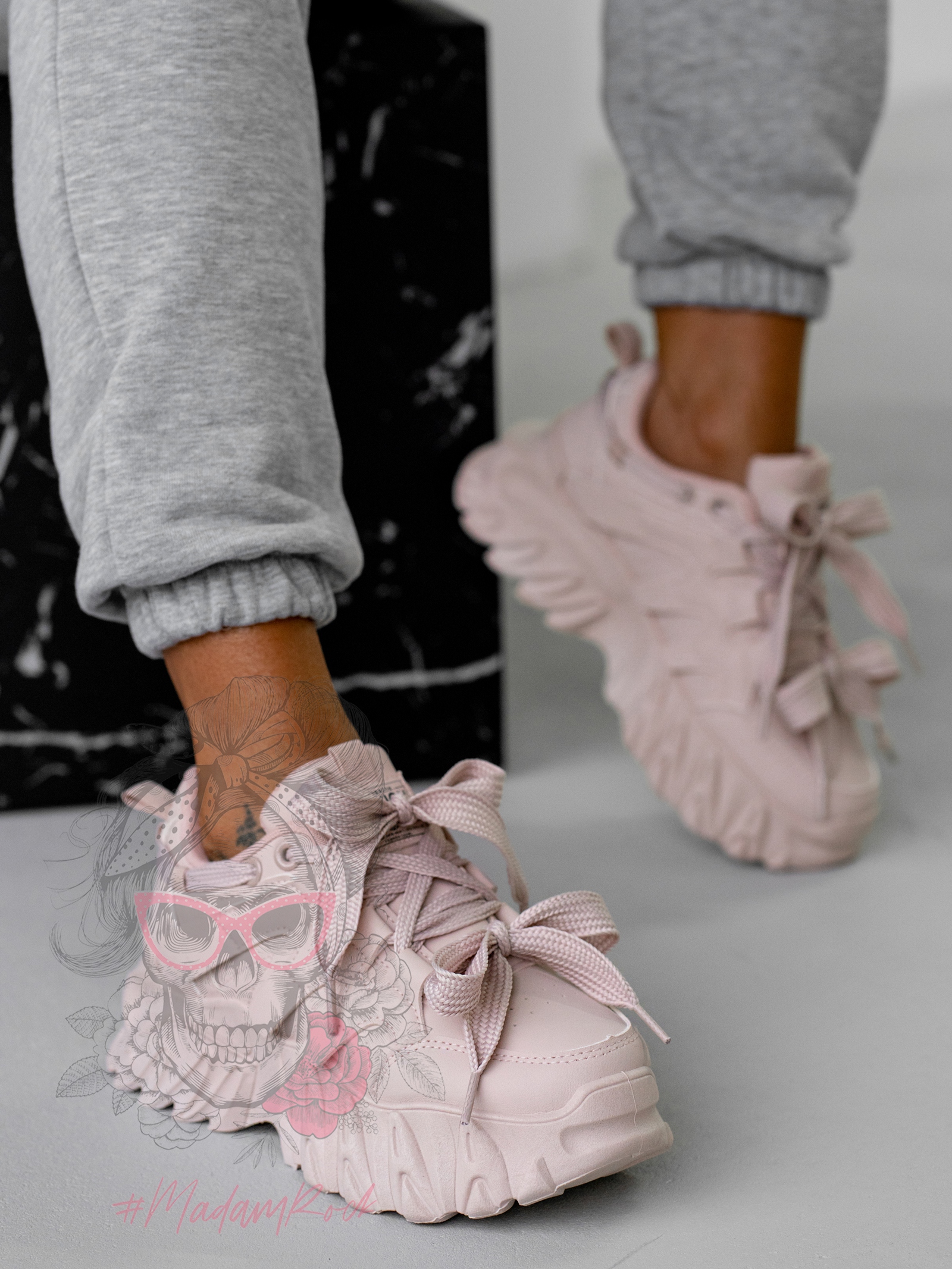 Buty sportowe na platformie Rock Totto pudrowe