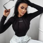 Bluzka z przeszyciami Rare Ola Voga czarna