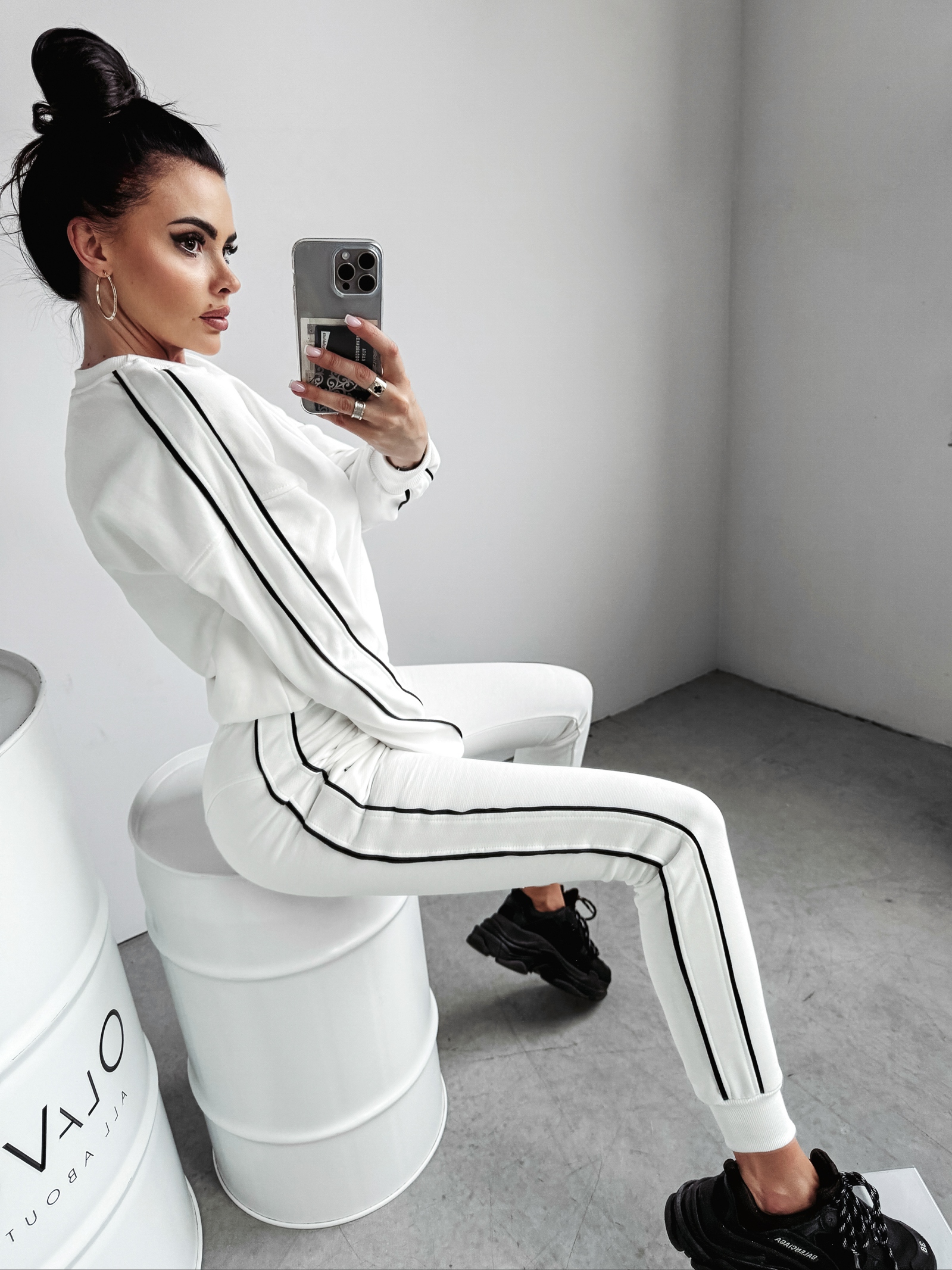 Komplet damski dresowy Matchy Ola Voga ecru