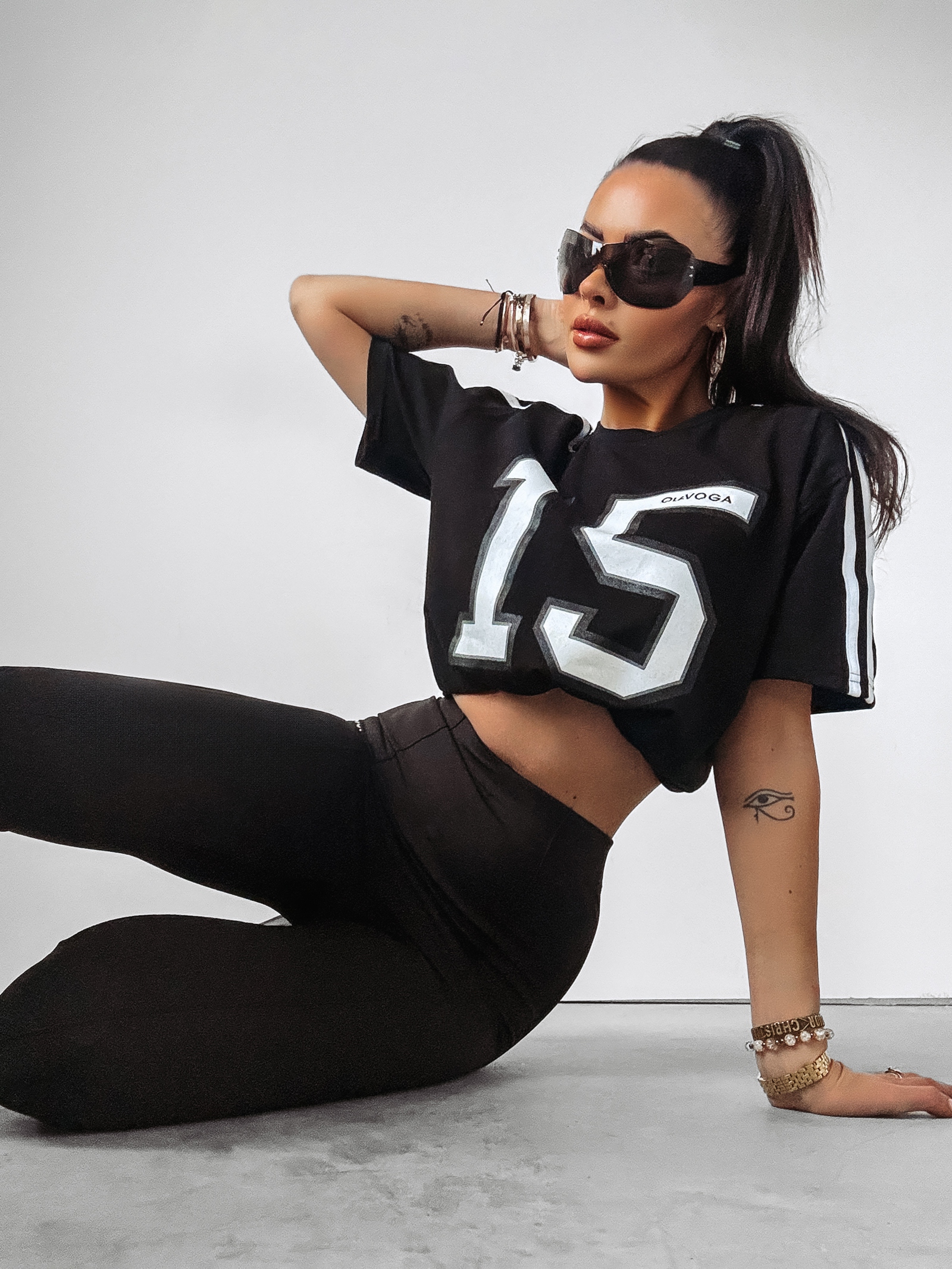 T-shirt oversize z nadrukiem 15 Ola Voga czarny