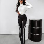 Bluzka z półgolfem BOUND OLAVOGA ecru