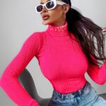 Sweter z golfem Laos Ola Voga neonowy róż