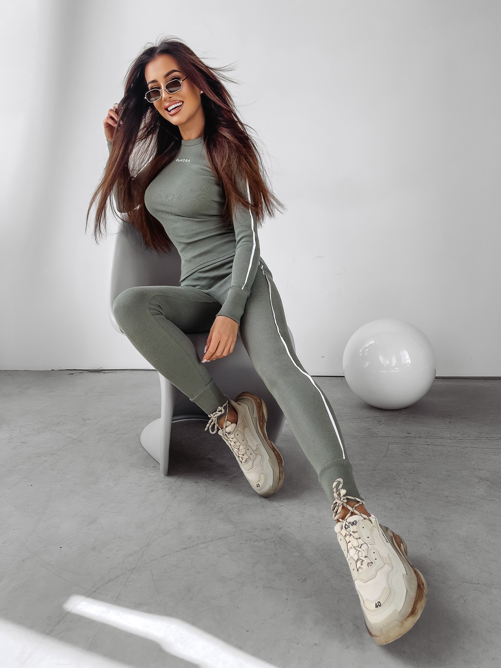 Komplet prążkowany Easy Ola Voga khaki Komplet prążkowany Easy Ola Voga khaki