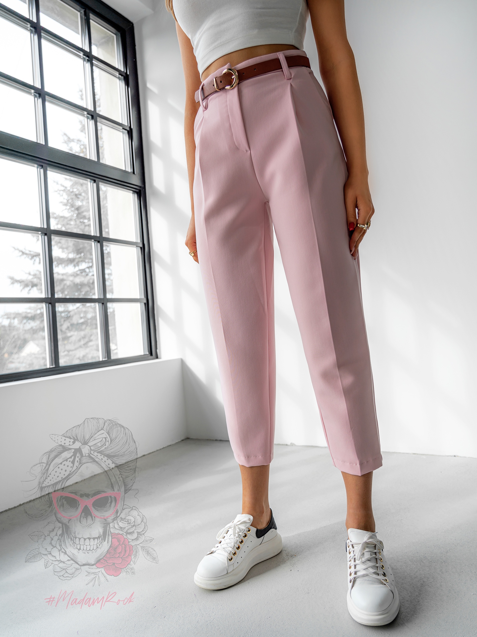 Spodnie eleganckie 7/8 z paskiem Tuwe pudrowe