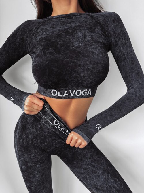 Komplet dopasowany sportowy Meg Ola Voga czarny dekatyzowany