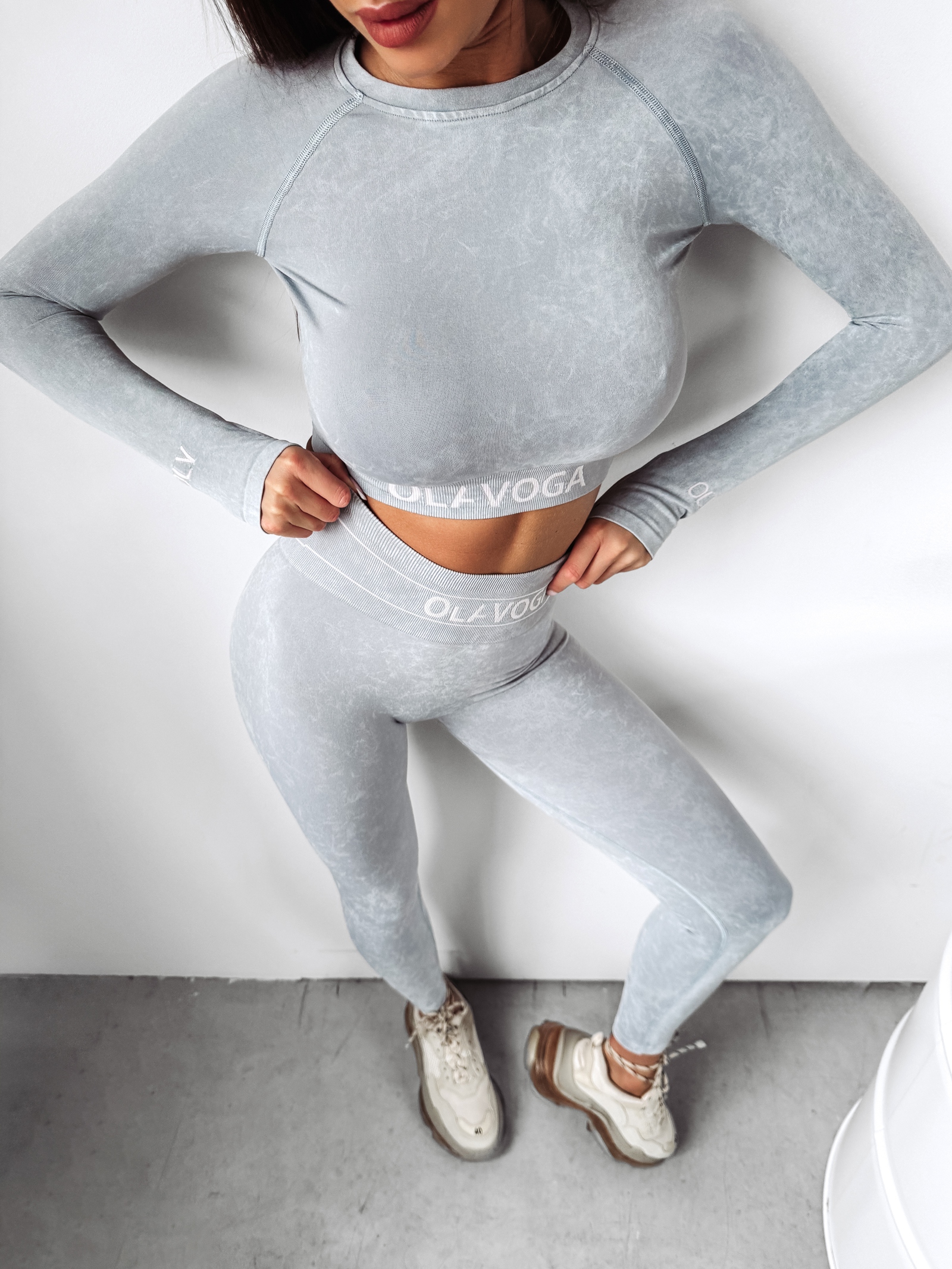 Komplet dopasowany sportowy Meg Ola Voga grafitowy