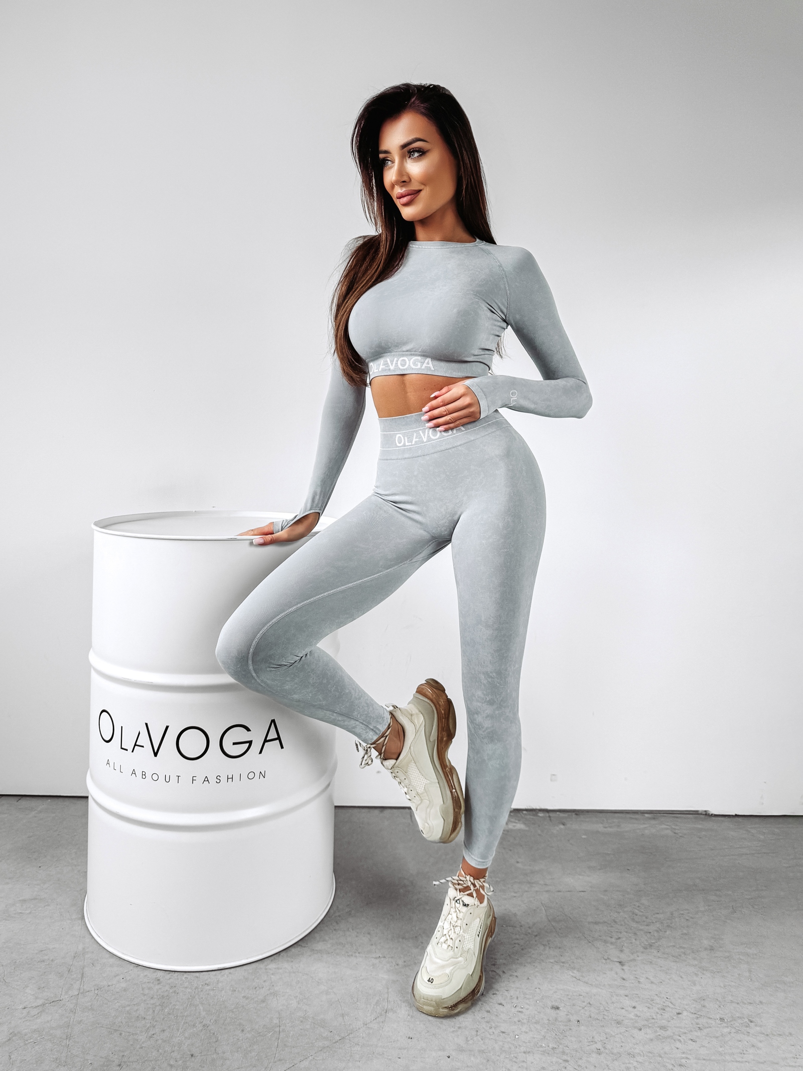 Komplet dopasowany sportowy Meg Ola Voga grafitowy Komplet dopasowany sportowy Meg Ola Voga grafitowy